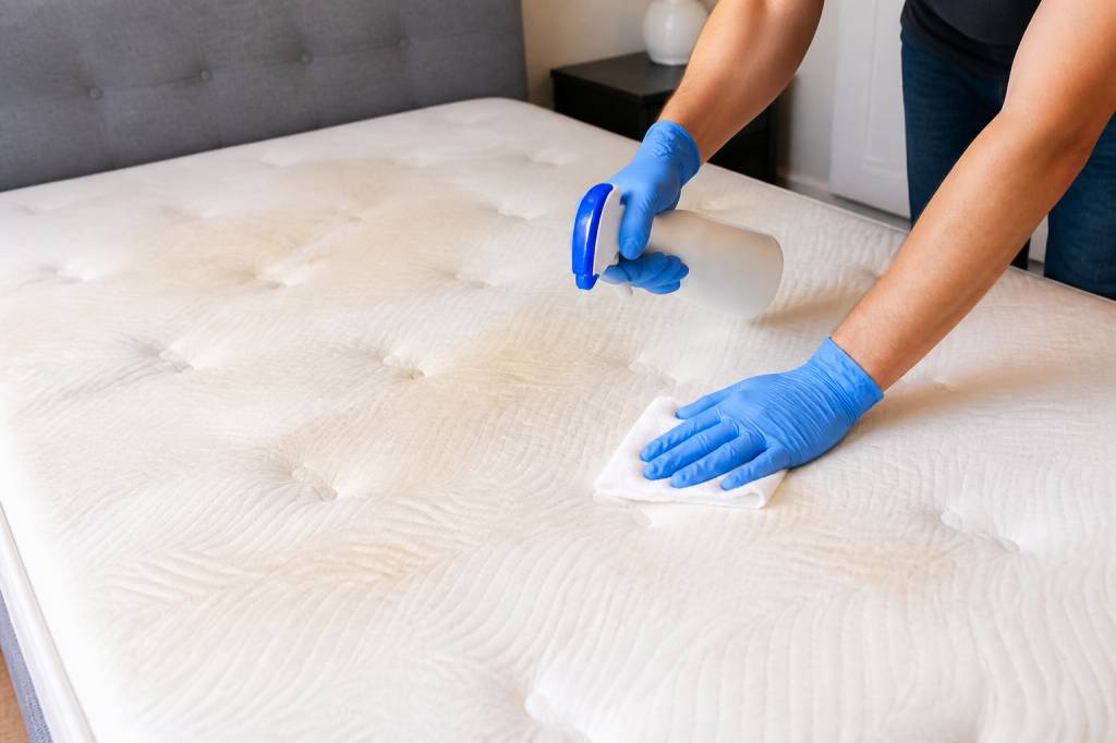 Comment nettoyer un matelas jauni par la transpiration